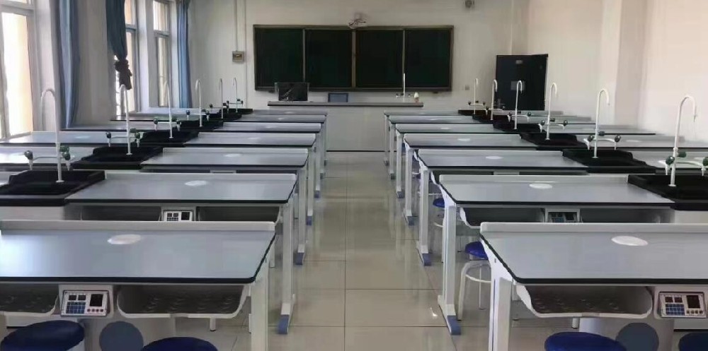 湖北襄陽谷城縣某學校實驗室項目